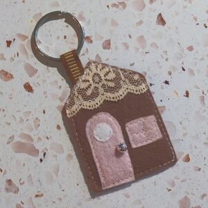 Cute Cottage Handcrafted Key Fob Felt Lace Button "No Place Like Home" | New #3